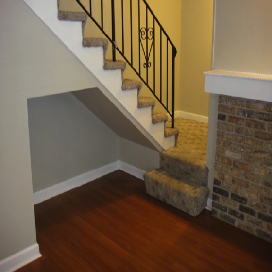 1300 Townhouse Stairs 1b.jpg